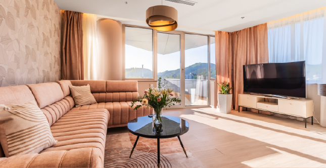 Living room in the Superior Studio at Holiday Inn Žilina.