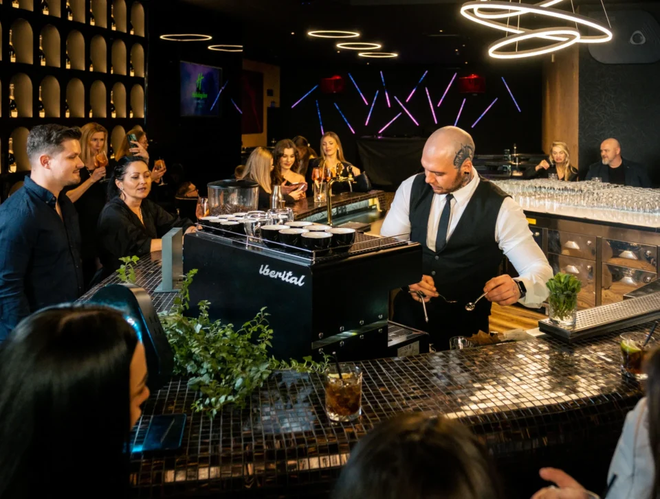 DJ performing at HI.5 Night Bar.