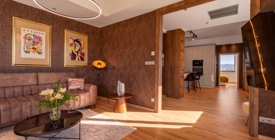 Obývacia izba apartmánu v Holiday Inn Žilina.